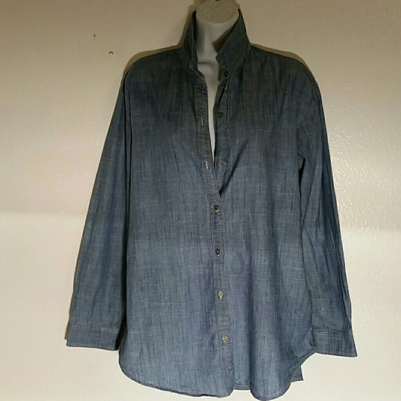 Forever 21 Tops - Forever 21 Button Down Shirt M